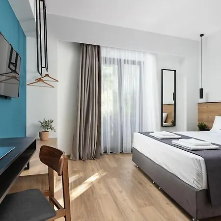 The Meta - Rooftop Access Downtown Apartment